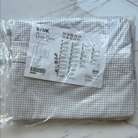 IKEA White and Garment Bag Set with Classic Grid Design - Picture 1 of 5